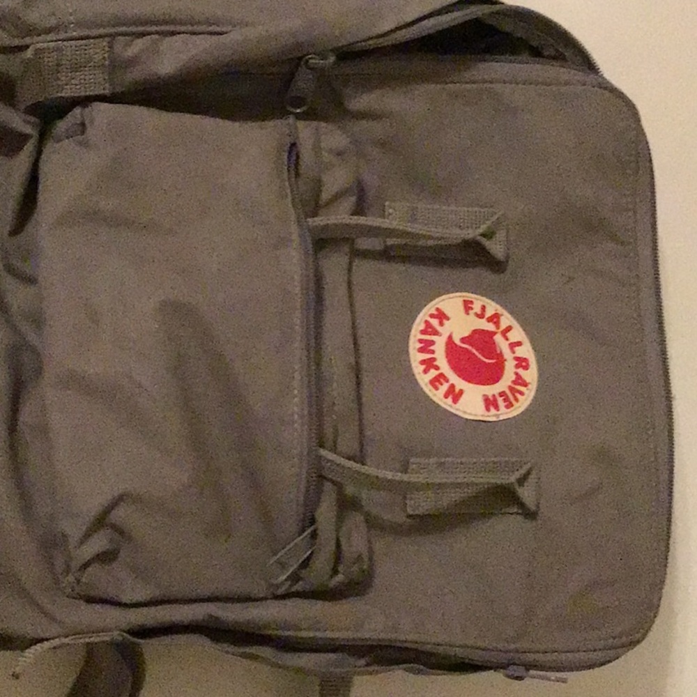FJALLRAVEN KANKEN gray backpack